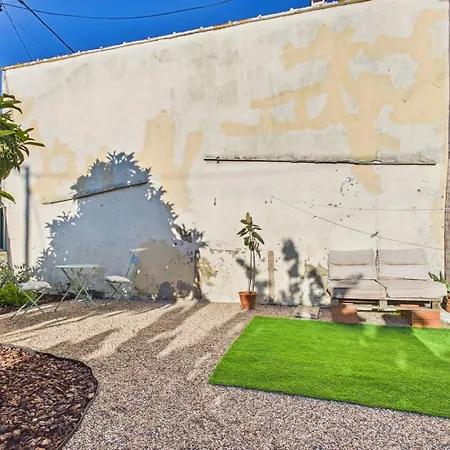 Cozy 1br W/ Ac & Shared Garden - | By Airnest شقة