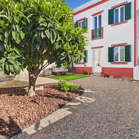 Cozy 1br W/ Ac & Shared Garden - | By Airnest *
