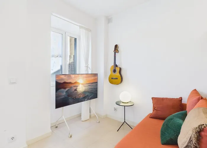 Appartamento Cozy 1br W/ Ac & Shared Garden - | By Airnest