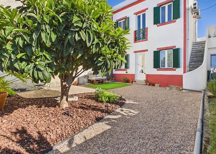 Cozy 1br W/ Ac & Shared Garden - | By Airnest *